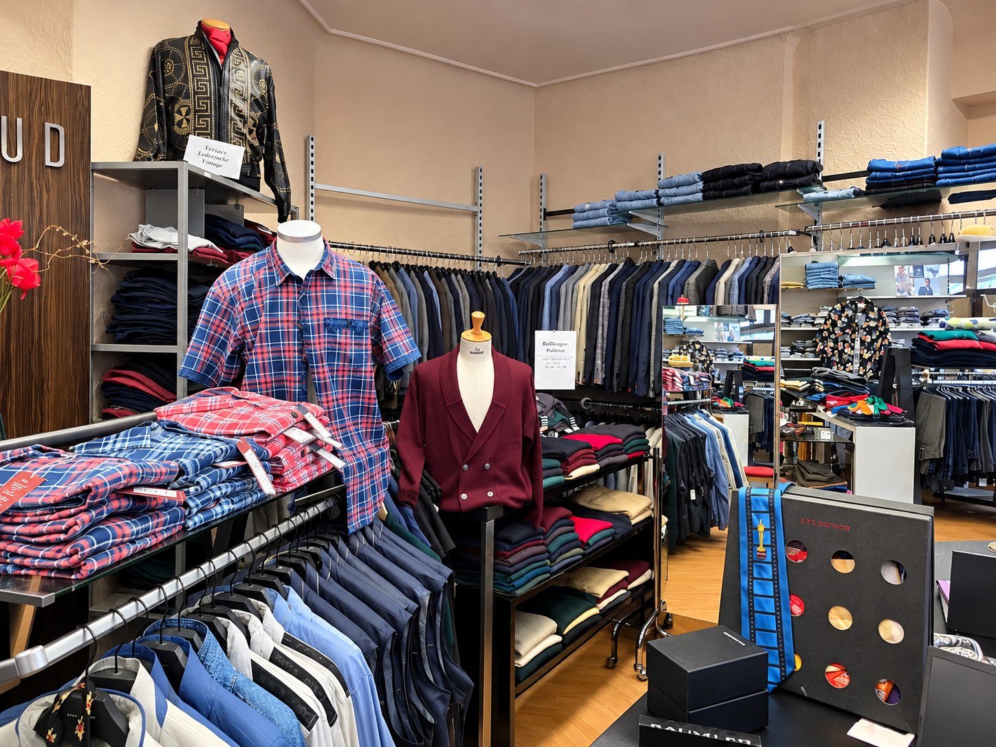 Hemden und Casualhosen bei BETEX